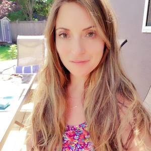 Meet your Posher, Cassandra